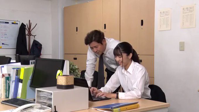 一滴も残さずゴクゴク精子を飲み干す美人部下。妻では味わえない最高の愛人との精飲生活 木下ひまり https://t.co/aaTo1mjDZV