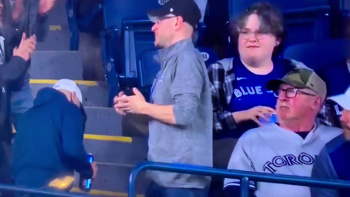 Doc Naismith ℠ on X: Blue Jays fans are the best. Judge hit a homer, Blue  Jays fan caught it and without thinking gave the ball to the little kid  who's a
