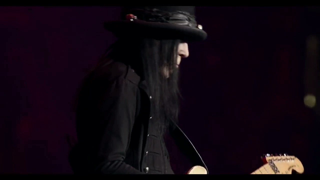 Happy fucking birthday loud, rude and aggressive guitar player Mick Mars  