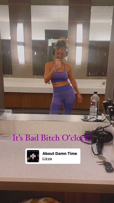 It&rsquo;s Bad Bitch O&rsquo;Clock right here! Where are all my bad bitches?? Holla! https://t.co/ED8FNOWS0F