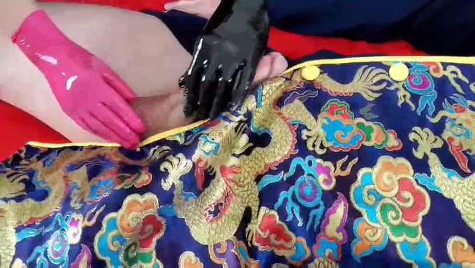 Cock tease
#PamperMe #touchingmyself #beautifuldick #cocklover #TeaserThursday https://t.co/EQJnmAde