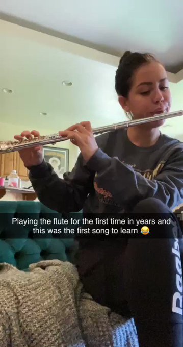 Enjoy me crappily playing the office theme on the flute lol https://t.co/dz1oseeLGl
