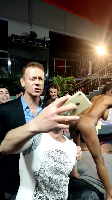 Zio Mim&igrave; e l'uovo di pasqua 🥚 https://t.co/TVreZjuYMf<a href="/tag/of"class="tags"><span>#of</span></a><a href="/tag/stepsister"class="tags"><span>#stepsister</span></a><a href="/tag/onlyfansitalia"class="tags"><span>#onlyfansitalia</span></a>