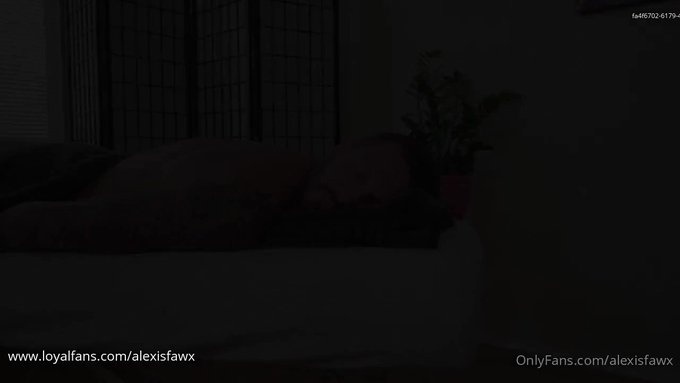 I just sold a video on #realloyalfans. Take a look here: https://t.co/KYzUl7RKVu https://t.co/iWkgvx