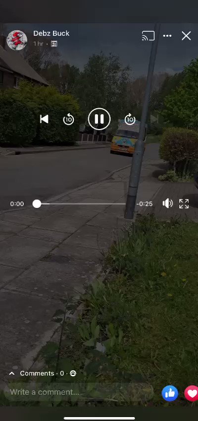 RT @SamWhyte: Wanna see a peacock chasing an ice cream van? https://t.co/9dFCGPawnu