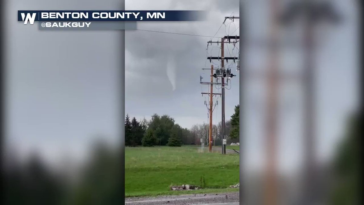 Check out this cool funnel cloud spotted in #Minnesota on Monday!  We'll keep you up to date on the severe weather on @WeatherNation. #MNwx https://t.co/CamGaeOauo