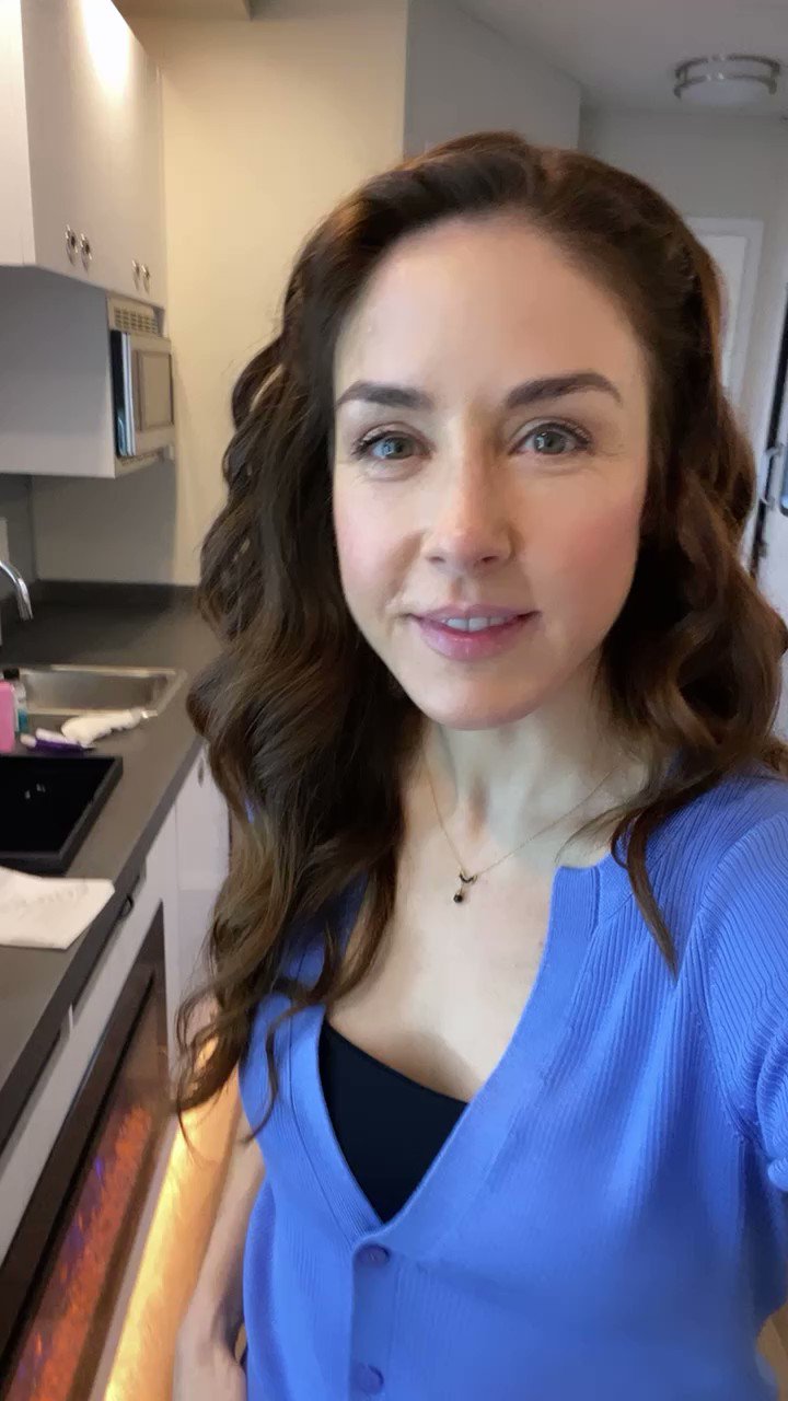 Erin Karpluk (erinkarpluk) / Twitter(06)