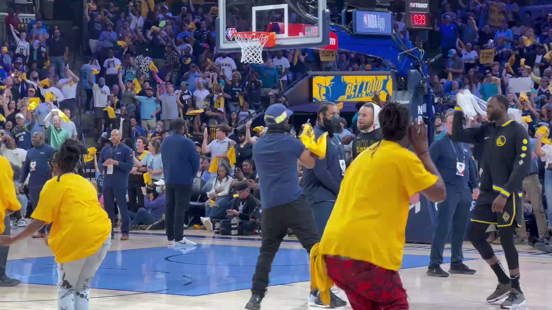 Ben Golliver On Twitter Grizzlies Dance Crew Singing Whoop That ben-golliver-on-twitter-grizzlies-dance-crew-singing-whoop-that
