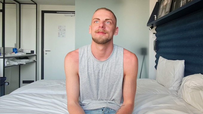 Coming soon to onlyfans. 

?The casting call with the amazing @robhairyxxx and @zacjohnsonporn 

https://t