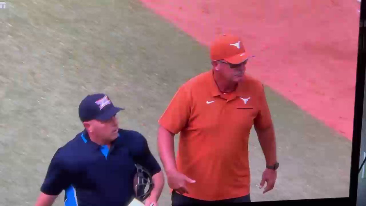 Randy on Twitter "Omg Texas SB coach Mike White just got ejected