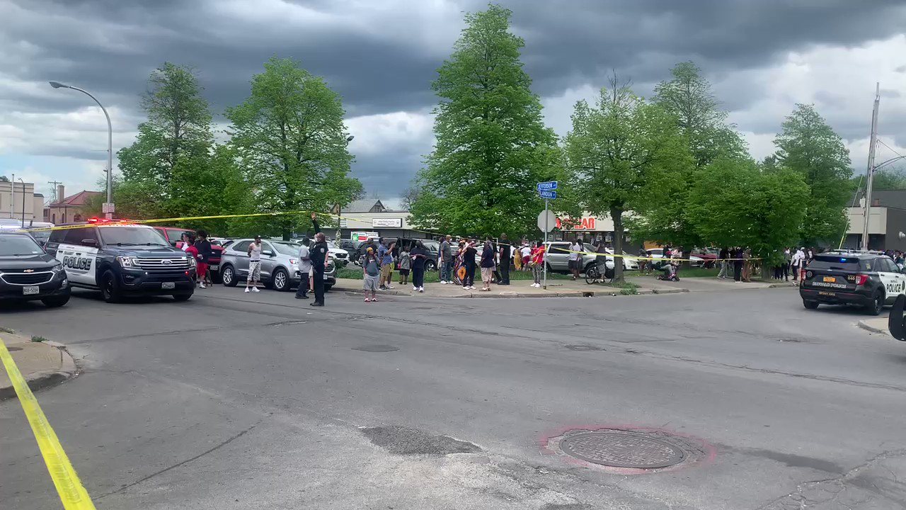 Marlee Tuskes on Twitter "This is the scene outside Tops on Jefferson
