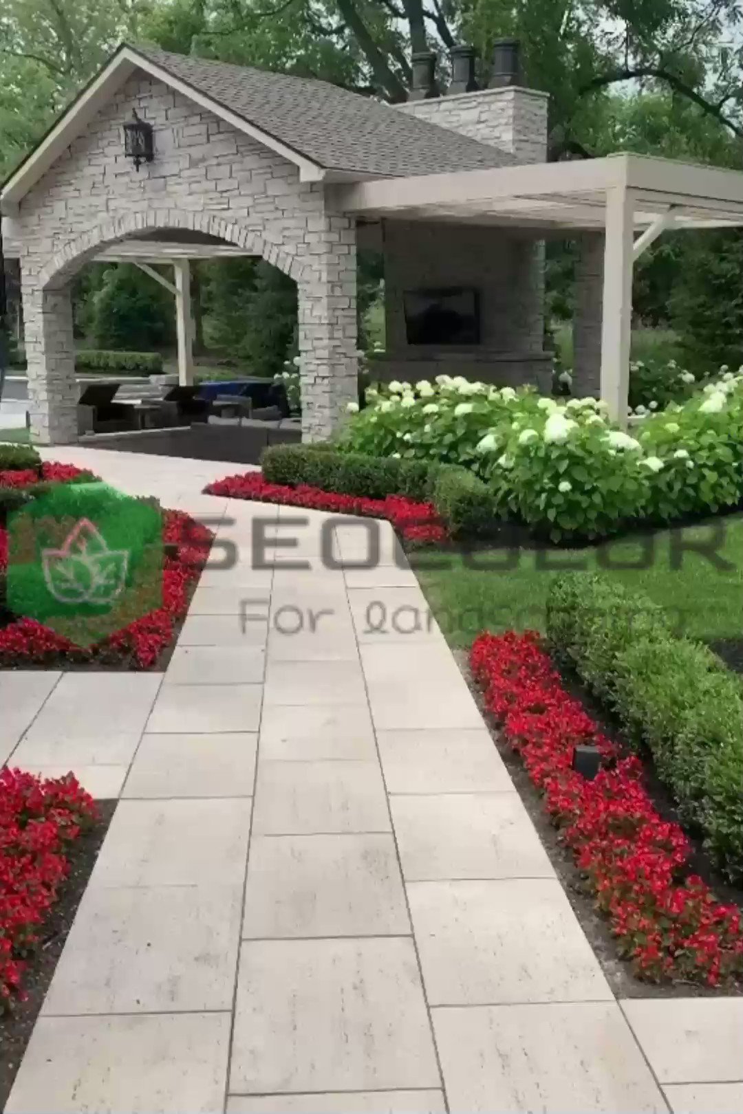 Озеленение участка перед домом