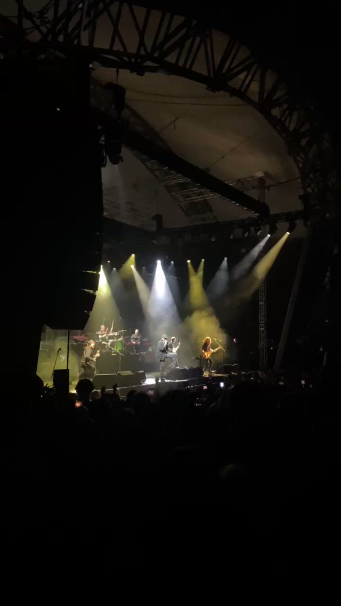 RT @Justdip: My Chemical Romance performing ‘Boy Division’ for the first time #MCREden https://t.co/f8qwa7qB81