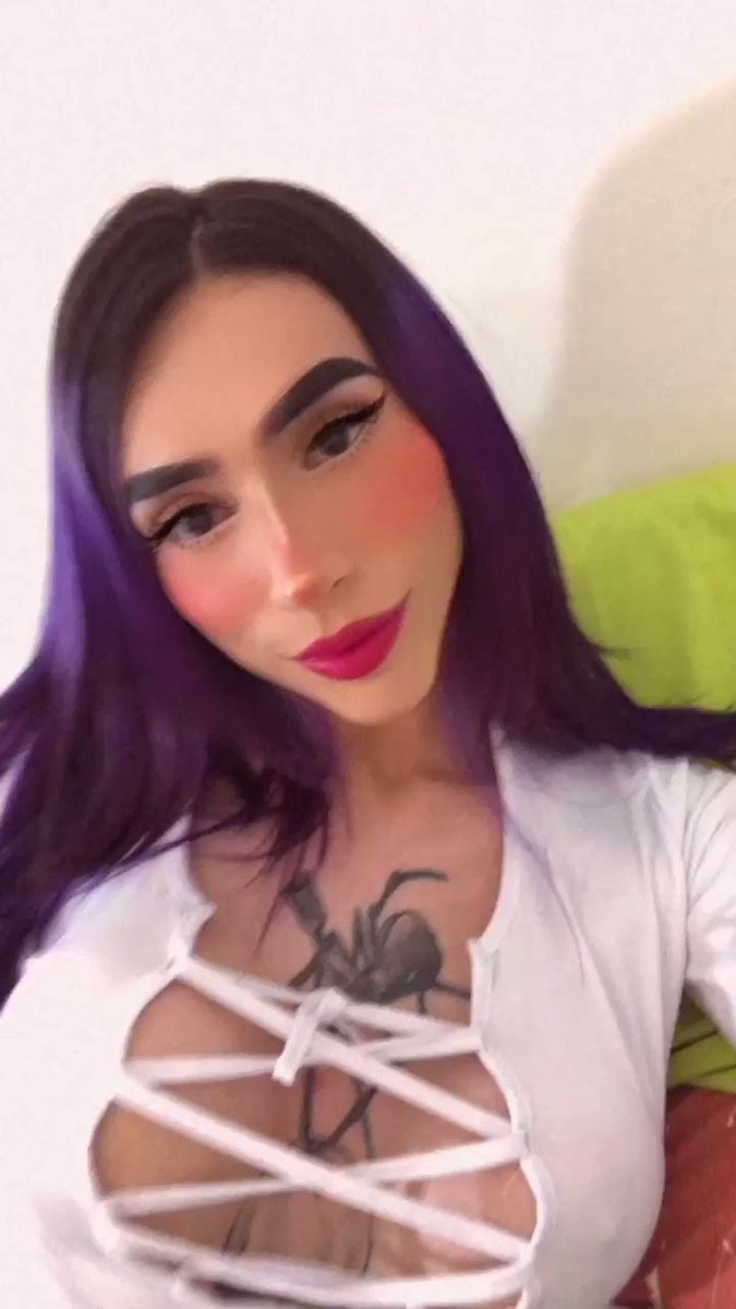 Model - KELLY PRADA horny