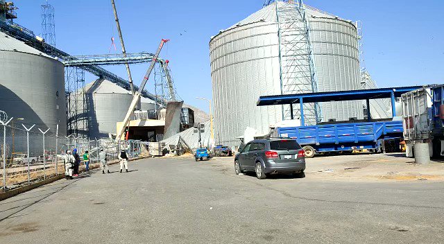 Simon Vendio 5 5 8 Toneladas De Maiz El Siglo de Torreón on Twitter: "Retiran una de las laminas que se
