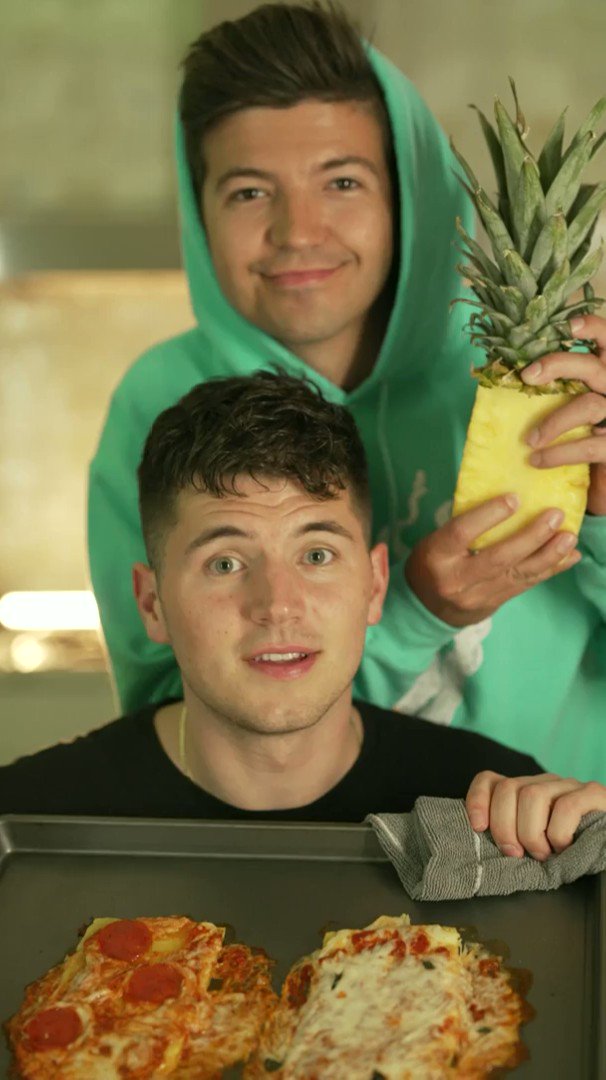 nick.digiovanni likes pineapple on #pizza #gordonramsay, idiotic sandwich