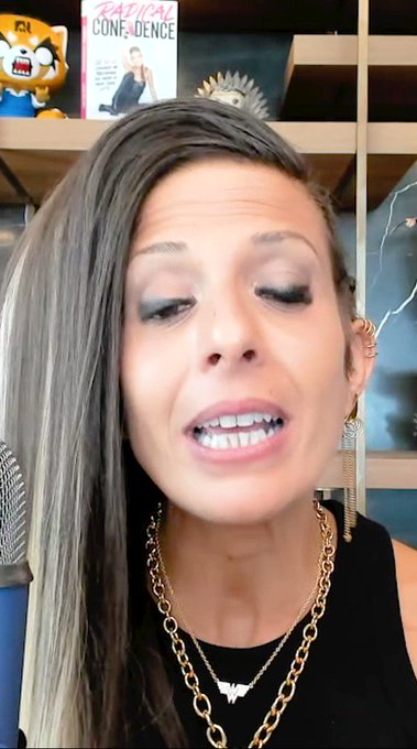 The incredible @lisabilyeu joins the podcast to talk about her new book Radical Confidence, having tough<a class="tags" target="_blank" title="On Twitter" href="/?out=eyJ0eXAiOiJKV1QiLCJhbGciOiJIUzUxMiJ9.eyJpYXQiOjE3MTg4NDI4OTAsImlzcyI6InR3cG9ybnN0YXJzLmNvbSIsIm5iZiI6MTcxODg0Mjg5MCwiZXhwIjoxNzUwMzc4ODkwLCJyZWRpcmVjdF91cmwiOiJodHRwczovL3R3aXR0ZXIuY29tL2xpc2FiaWx5ZXUifQ.wtbqBuN4AUgk7VDveLVe6kKB8XeNuFsTn7OkywEU-SuyueYA8nAOHK3b-wbbwQ7vvNKxsPGMDlOhYOpr5Tgzew">@lisabilyeu</a>