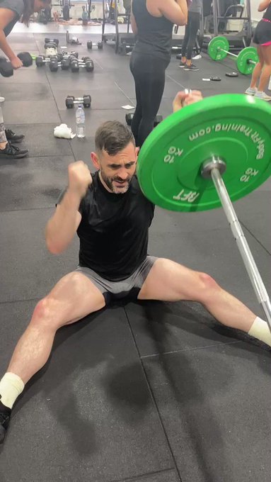 My bulge was out of control at the gym today 💦 🏋🏻&zwj;♂️ 👀   🙋🏻&zwj;♂️  🍆 https://t.co/H4yeOBL8a9