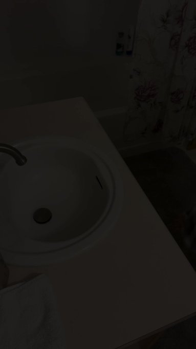 Custom Request: Sink Urinal
 Plugged the drain for added splishy splashy~
#nsfw #pisswhereyouwant #watersports