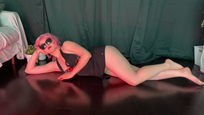 tried to film a new cover gif for patreon but it was too slutty 😭😭😭 #nsfw #upskirt #upskirtvoyeur https://t<a href="/tag/nsfw"class="tags"><span>#nsfw</span></a><a href="/tag/upskirt"class="tags"><span>#upskirt</span></a><a href="/tag/upskirtvoyeur"class="tags"><span>#upskirtvoyeur</span></a>