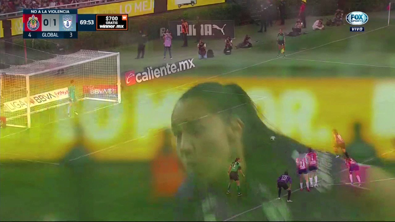 📹#NoTeLoPierdas 
¡¡¡Blancaaaa Féliiiix!!!! 😳🔝

¡¡La portera rojiblanca le detuvo el penal a Charlyn!!

#LigaBBVAMX ⚽ #GritaMéxicoC22”