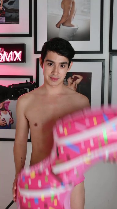 ?Aclarantes íntimos? ??? ?ste bello nos explica qué show con @Bootyful_mx Compra en línea aquí-> https://t