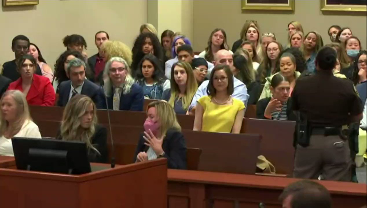 CARMEN on Twitter "...The mask slipped. Both lawyers had to distract(00)
