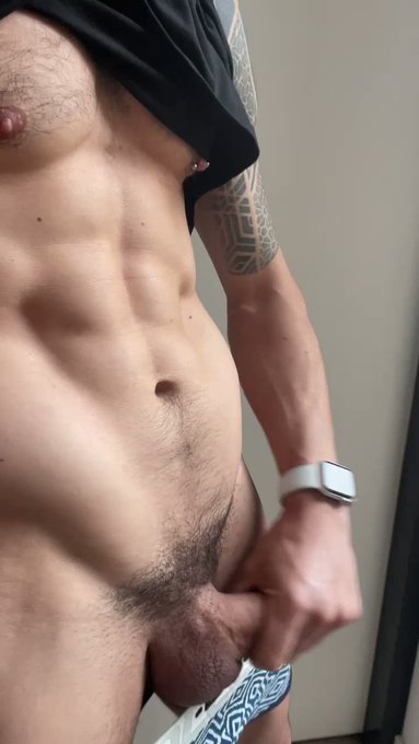 Woke up horny, need some hole to unload in ?? https://t.co/7agRUmFf2X