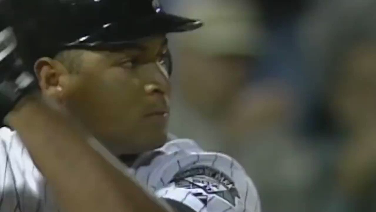 Happy birthday to Carlos Lee! 