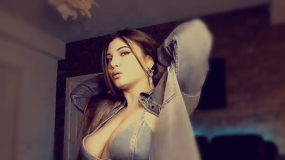 Model - SaraKhann bigtits