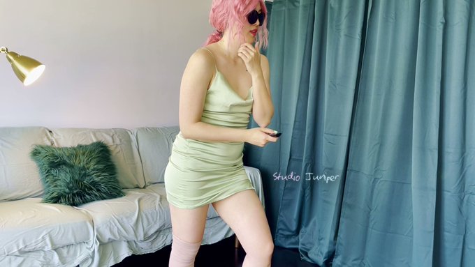 If I have an accidental nip slip while making an intentional upskirt vid, does it count as candid? 🤔😂 @FSSandMore<a href="/tag/nipslip"class="tags"><span>#nipslip</span></a><a href="/tag/nsfw"class="tags"><span>#nsfw</span></a><a href="/tag/downblouse"class="tags"><span>#downblouse</span></a>