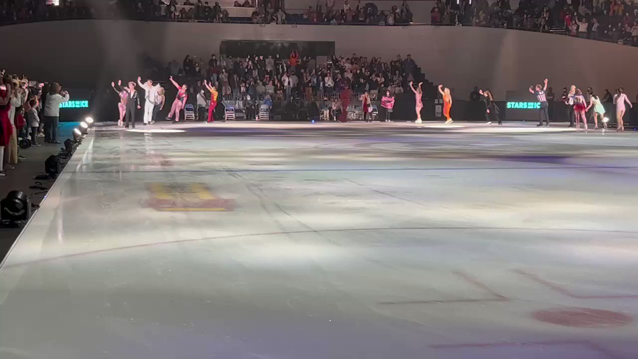 Stars on Ice (starsonice) / Twitter