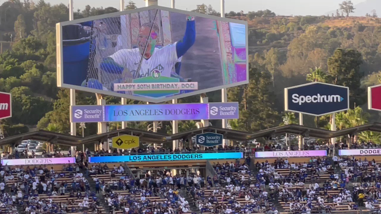  fans sang Happy Birthday to manager Dave Roberts 