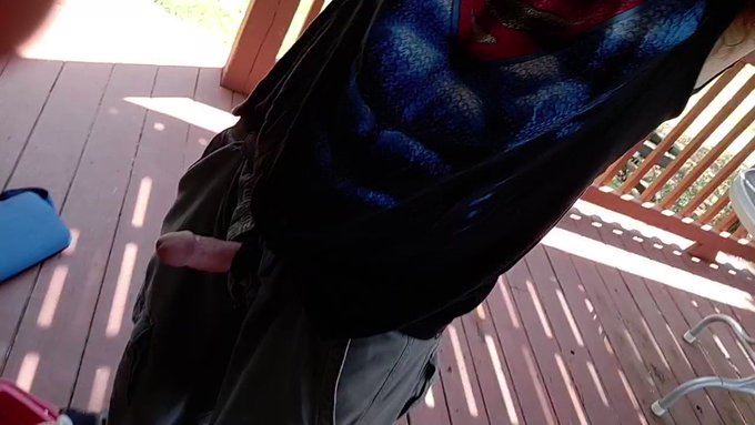 Oops NSFW https://t.co/45yIRLCpEu