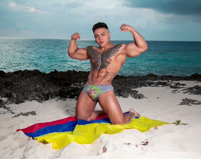 Thousands of jocks are celebrating Pride on gay cams. Join in for the party all month long! #JockMenLive