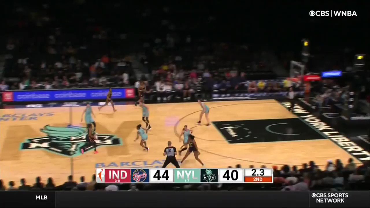 CBS Sports WNBA on Twitter "DANIELLE ROBINSON AT THE BUZZER 🚨🚨