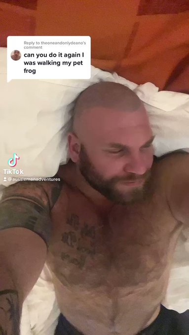 Happy pride month ????? 

#gaybearsofinstagram #gaybeardedmen #gaybearded #gayhairymen #gaydaddy #gaybear