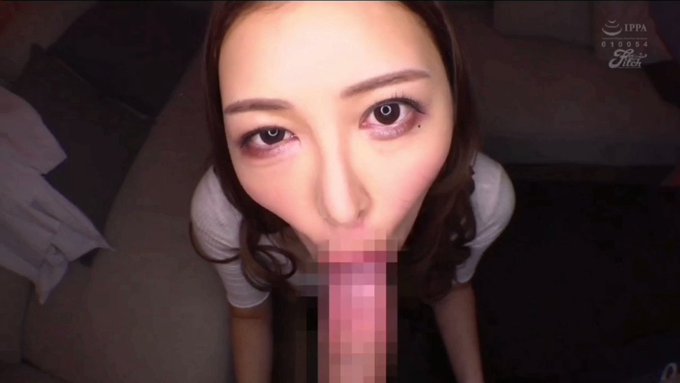蜜美杏ちゃん、引退前にフ〇ラものリリースしてくれるのさすがすぎる。

性の悩みをフ〇ラで解決する女医さんって設定だね。彼女、舌技めちゃくちゃエロくて好き。

旦那さんでPtoMの練習をするチャプターがかなりエロいアングルのフ〇ラ満載でよかったです。 https://t.co/muc9mAWnzP