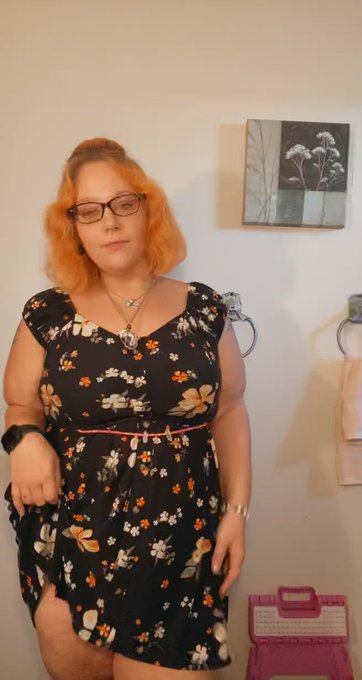 Having fun on my day off ?? https://t.co/dwIotlAjuZ #bbw #SellingContent #onlyfans #sellingnudes #adultcontent