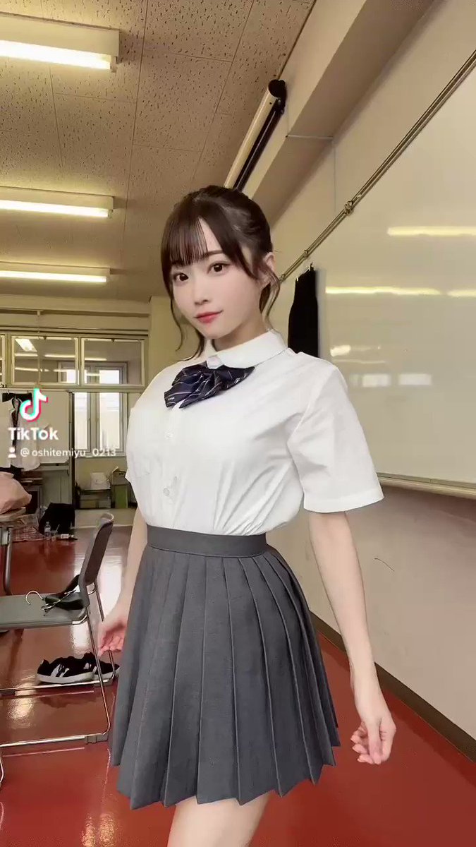みゆはる★様★☆☆ ゆなち💜🪽KOGYARU専属モデル💜 | . 後ろ姿もかわいすぎるぅ
