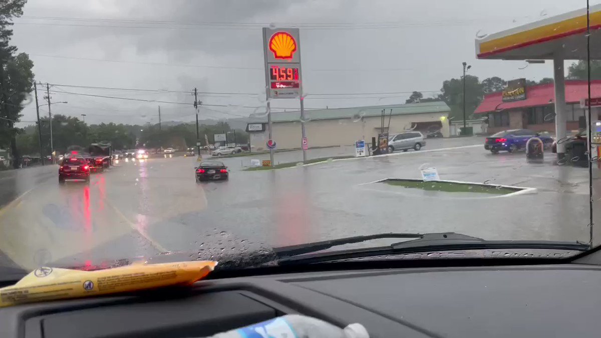 James Spann on Twitter "Flooding on Wallace Drive in Gadsden