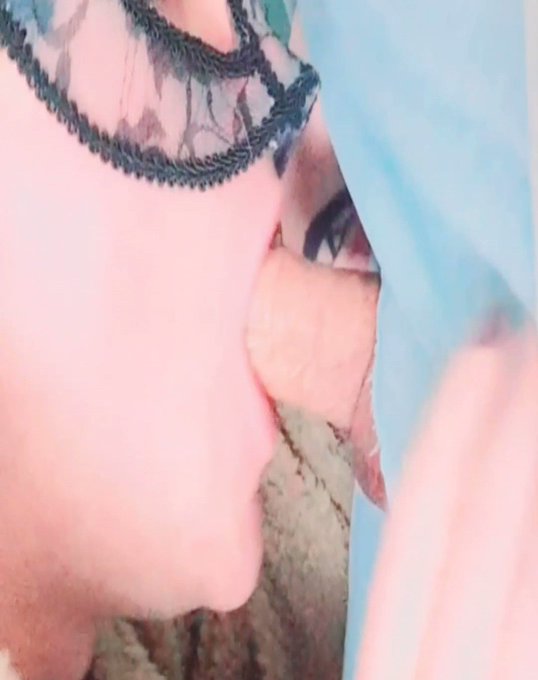 Jonathan, the steelworker with a girlfriend, came by after weeks of failed attempts at meeting.   Here's<a href="/tag/gh"class="tags"><span>#gh</span></a><a href="/tag/bigdick"class="tags"><span>#bigdick</span></a><a href="/tag/oregon"class="tags"><span>#oregon</span></a><a href="/tag/blowjob"class="tags"><span>#blowjob</span></a><a href="/tag/gloryhole"class="tags"><span>#gloryhole</span></a><a href="/tag/pdx"class="tags"><span>#pdx</span></a>