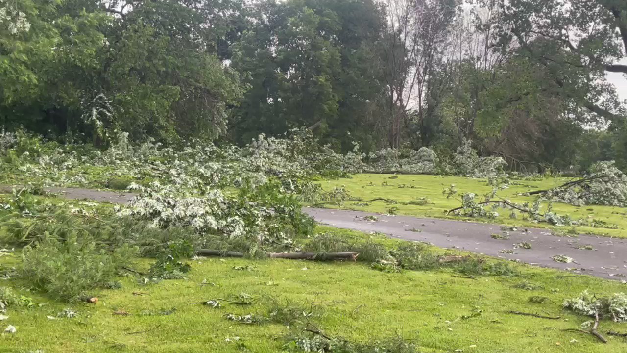 Greg Payne on Twitter "Crews out in Buckner, MO are trying to clear up