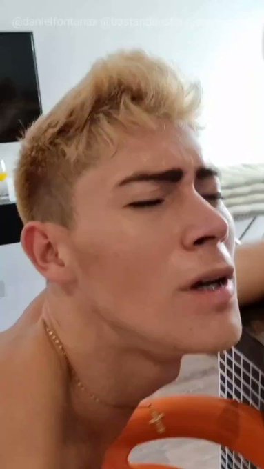 ?? PROMO $3.95 ??

? What are 2 twinks and 2 tops doing in an apartment? Find out the answer ?

?? Watch