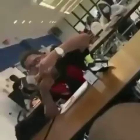 😂😂😂 https://t.co/XYQZUxniNX