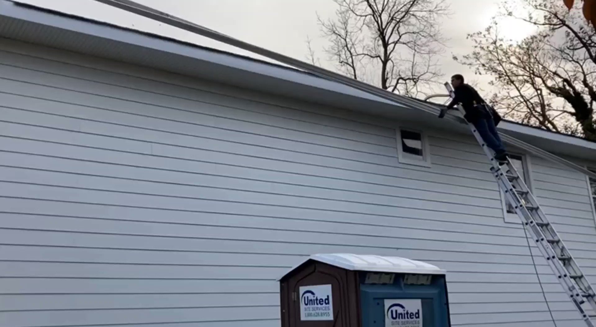 Gutters and Leaders by NewRick (metagutters) / Twitter