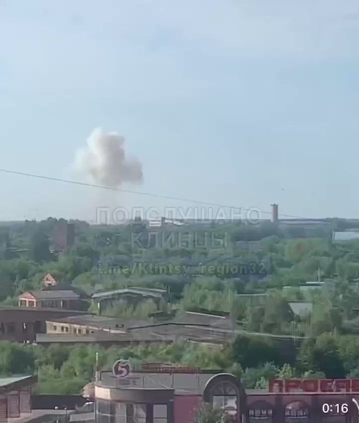 Обстрел клинцы. Обстрел клинцы. Клинцы брянская область обстрел воинской части. Клинцы займище обстрел. Обстрел клинцы.