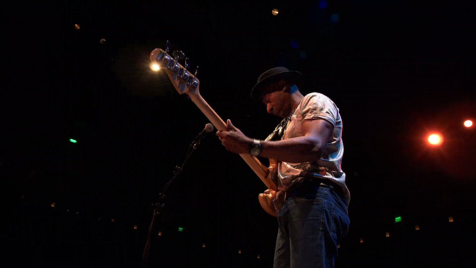 We wish bass virtuoso and composer Marcus Miller a very happy 63rd birthday! 