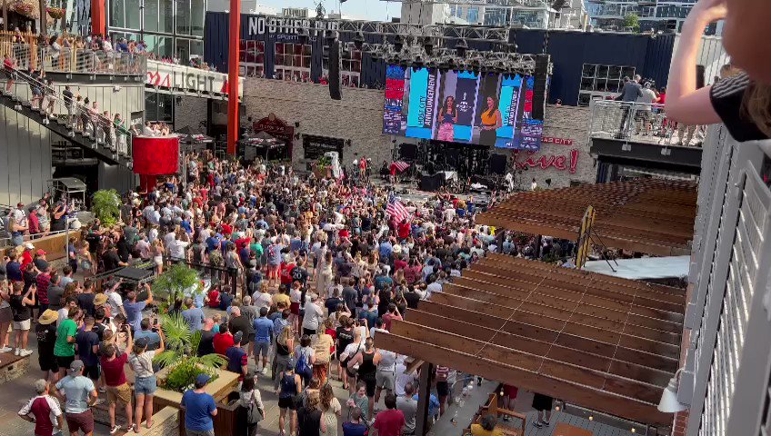 The Neighbourhood had plenty of attitude last night at KC Live Block
