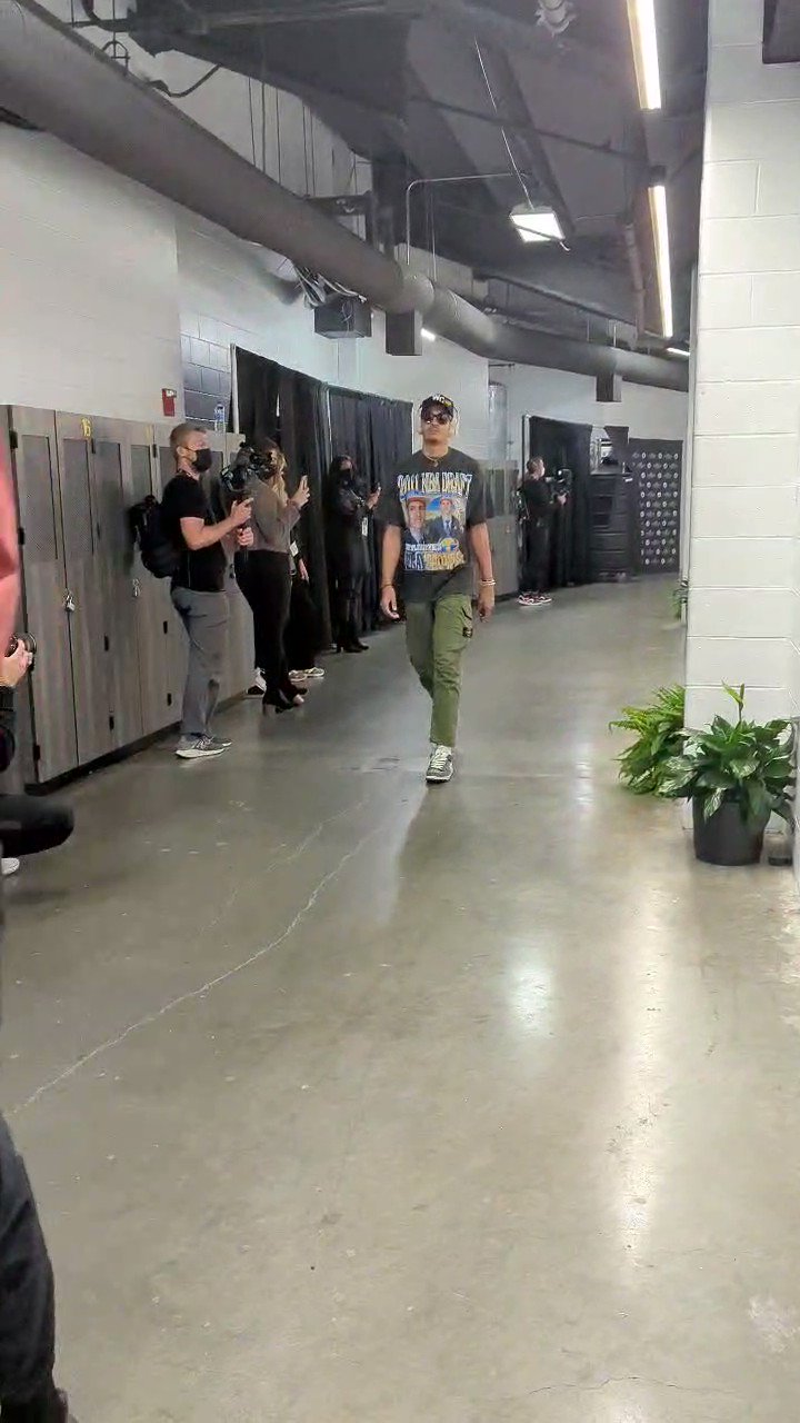 Jordan Poole rocking 2011 Klay draft shirt before Game 6 of NBA